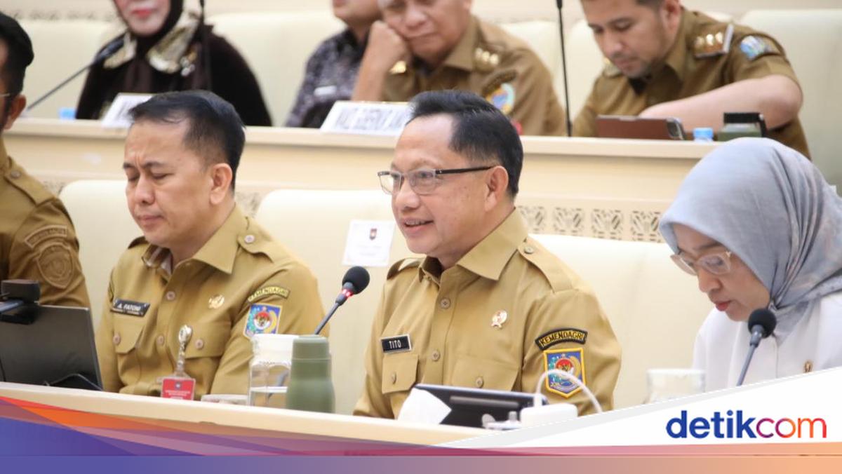 Minister of Home Affairs Outlines Solutions for PPPK Management in Regions During DPR Meeting