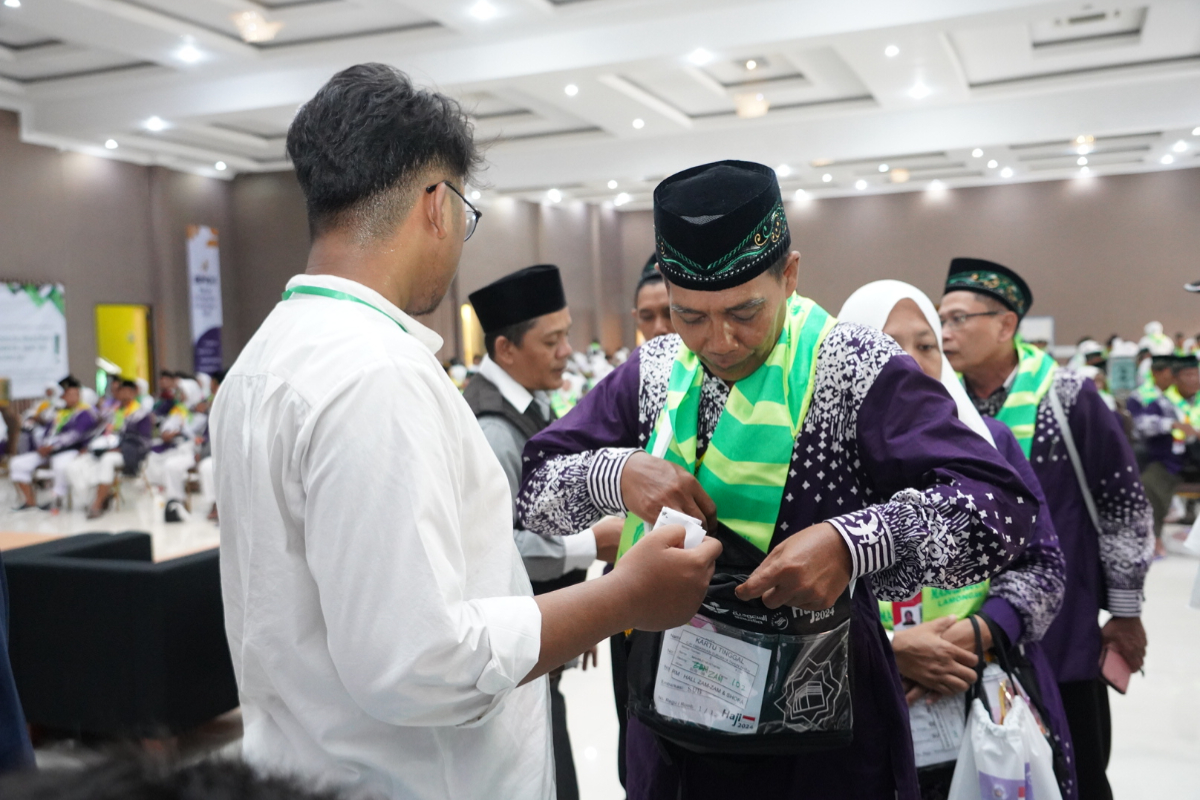 Surabaya Hajj Committee Returns 9,478 Pilgrims, 15 Deaths Reported