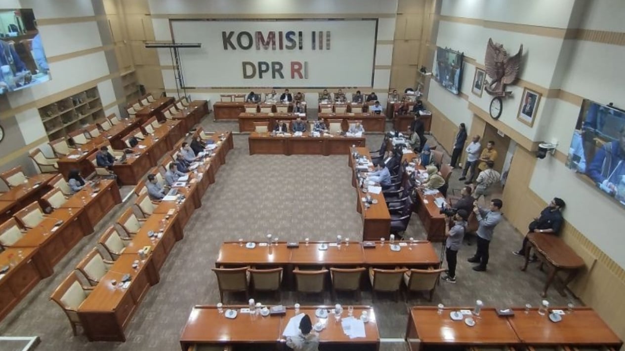 Government and Parliament Agree on Four-Year Term for Kompolnas Members, Extendable by One Period