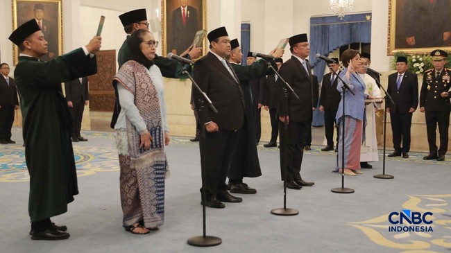 Portrait of Prabowo Inaugurating Heads of National Nutrition Agency and Special Presidential Advisor