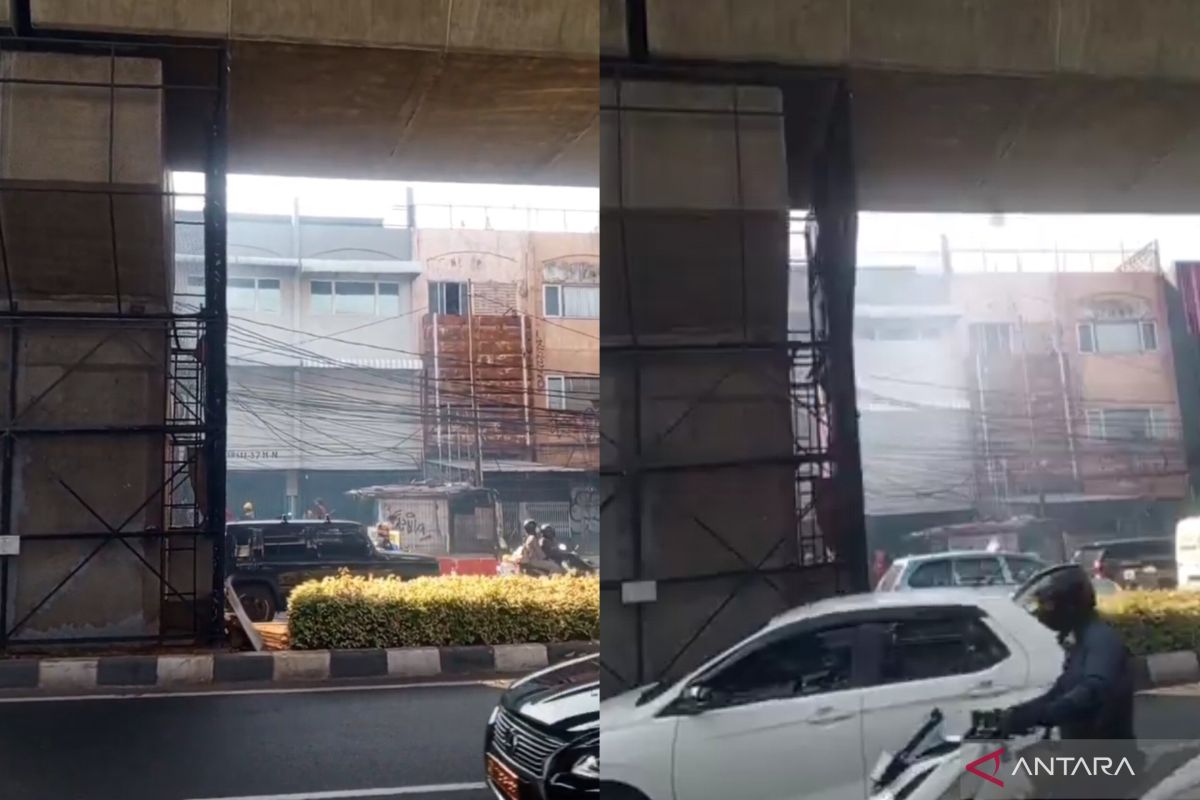 Jakarta News Recap: Container Truck Accident and Excavation Explosion