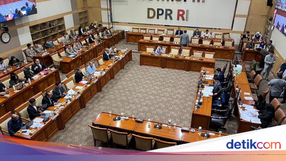 DPR Commission III and Government Agree to Bring Police Bill to Plenary Session