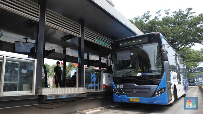 Plan to Increase Transjakarta Fares: An Analysis of Financial Conditions