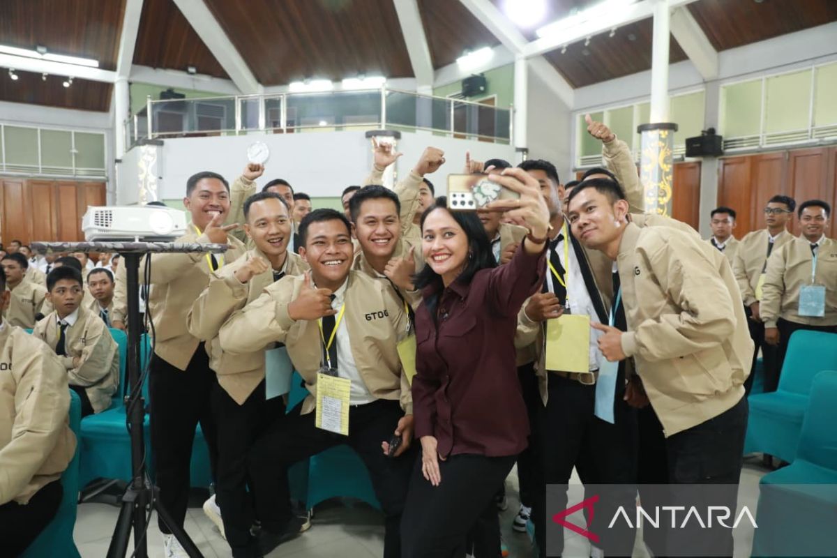 133 Migrant Workers Depart for South Korea, Deputy Minister Urges Discipline