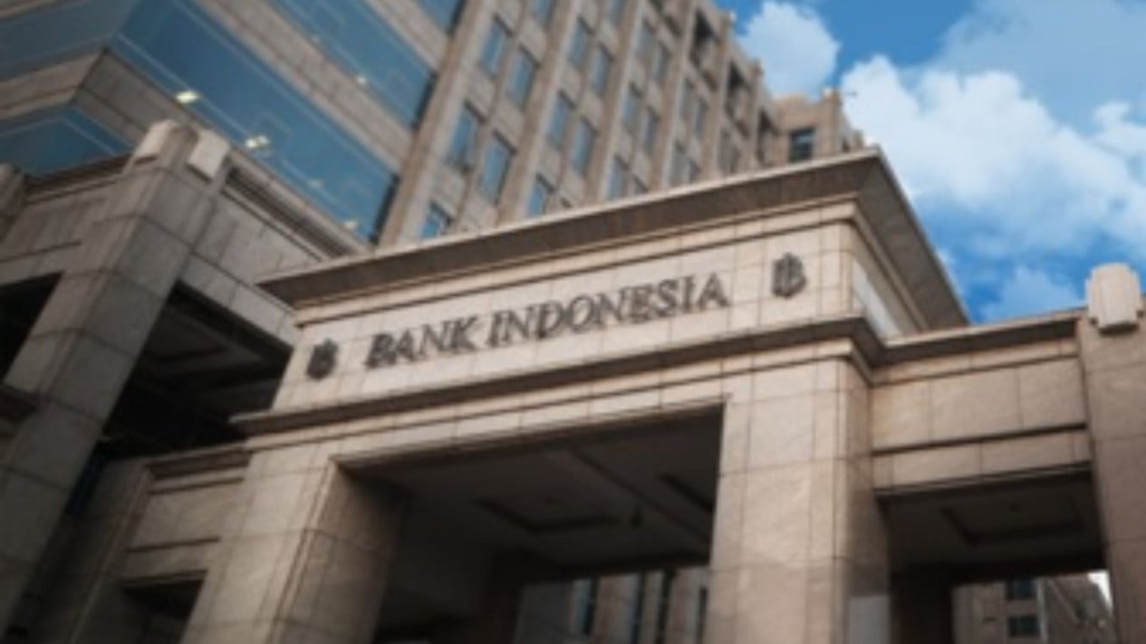Rupiah Under Pressure as it Hits Rp18,000 per US Dollar; Bank Indonesia Raises Interest Rates to 5.5 Per Cent