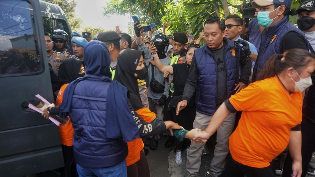 Parents of Daycare Aresha Victims Confront Suspects During Reconstruction