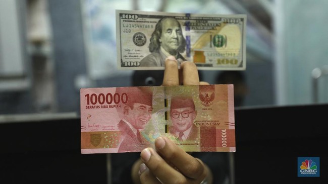BI Rate Hiked to 5.50%, Economist Predicts Rupiah Will Remain Under Pressure