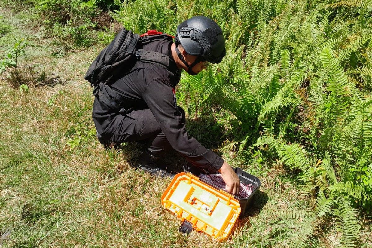 Bomb disposal unit destroys eight WWII-era bombs in Biak