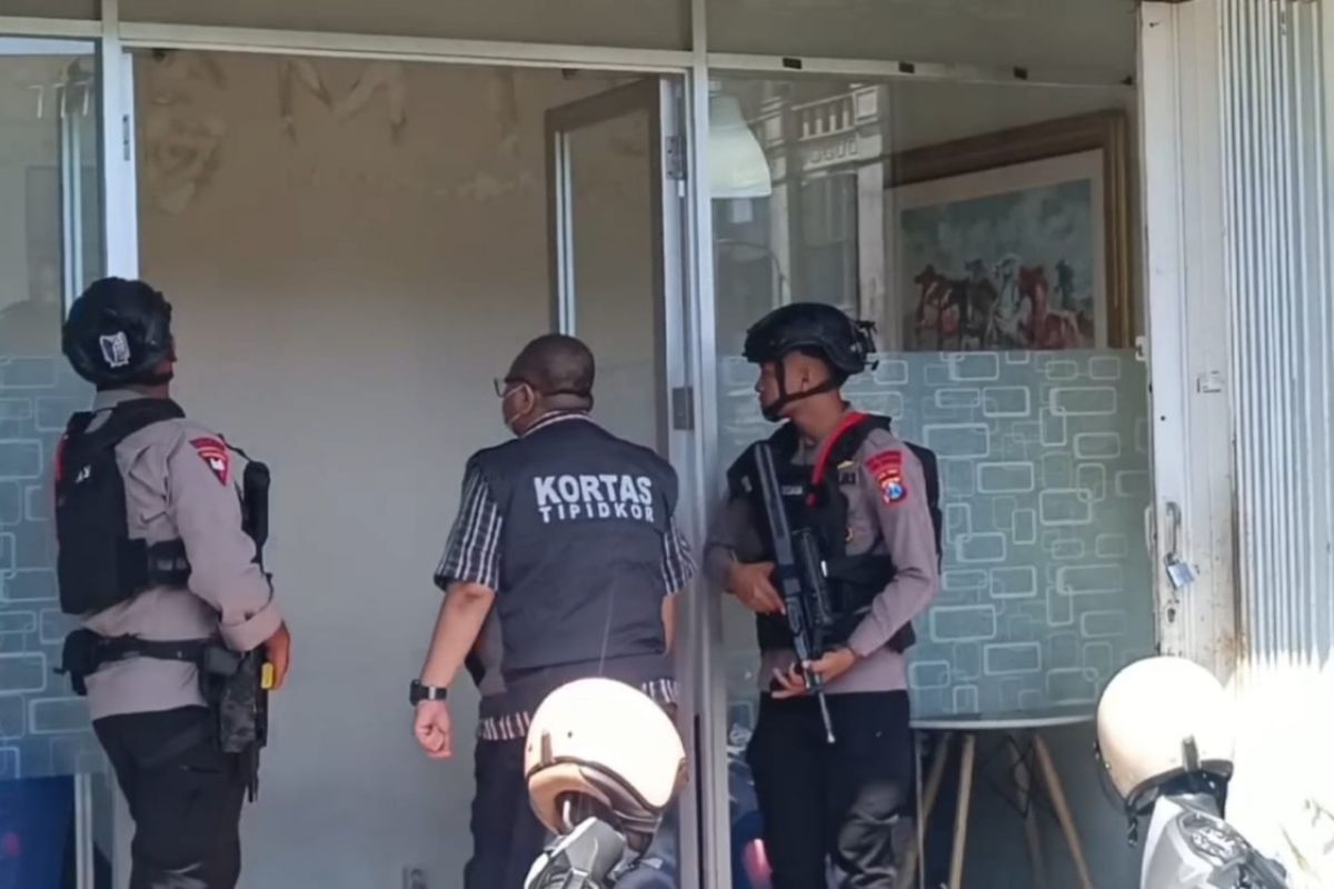Police anti-corruption unit raids Surabaya contractor over PG Asembagus project