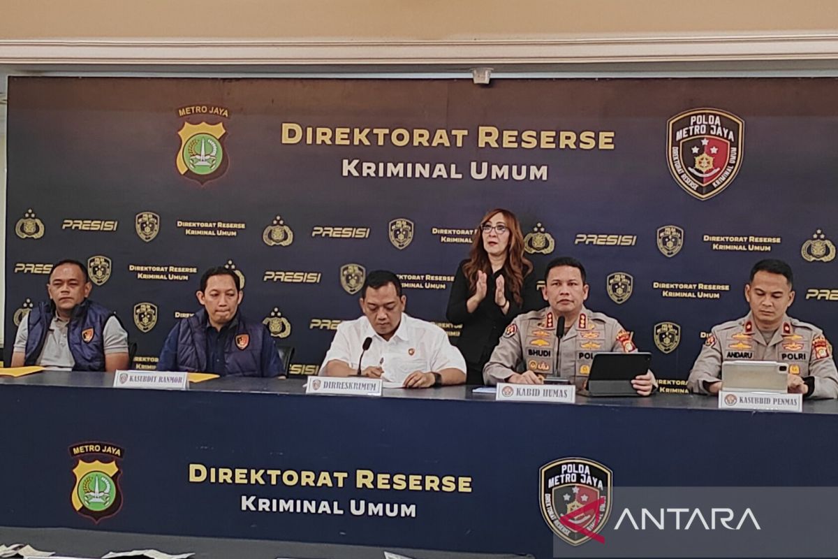 Police examine multiple parties over Mama Sinta's report