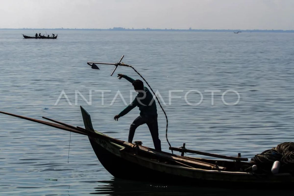 BMKG Urges Fishermen to Observe Safe Sailing Limits