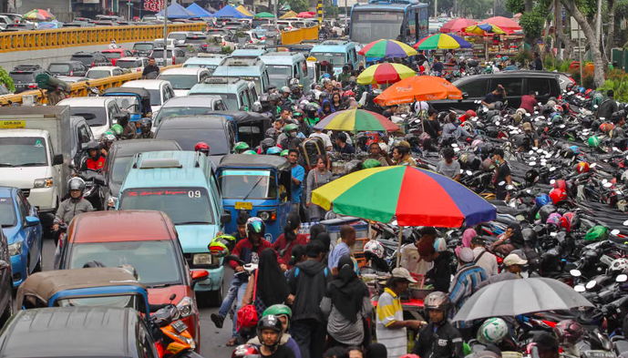 Jakarta Deploys 600 Personnel to Crack Down on Illegal Parking Across 15 Hotspots