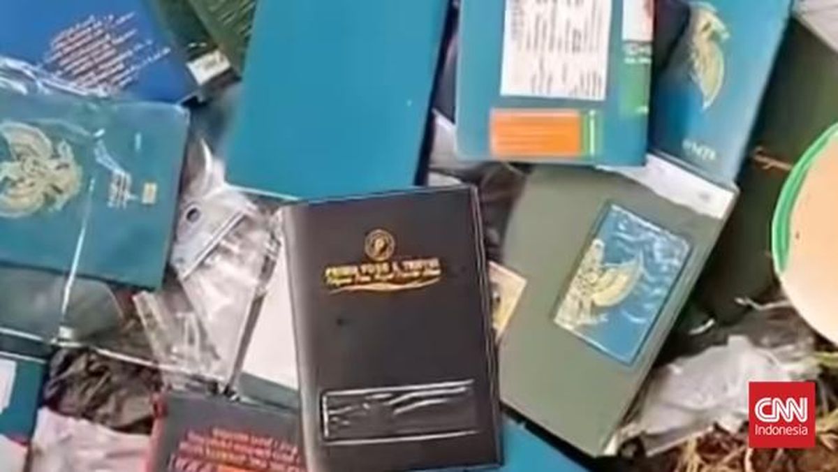 Immigration Confirms Passports Scattered in BSD Were Expired, Only Covers