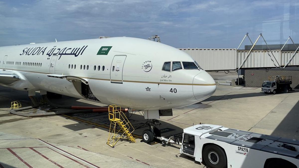 East Java Hajj Flight Group 30 Makes Emergency Landing in Oman