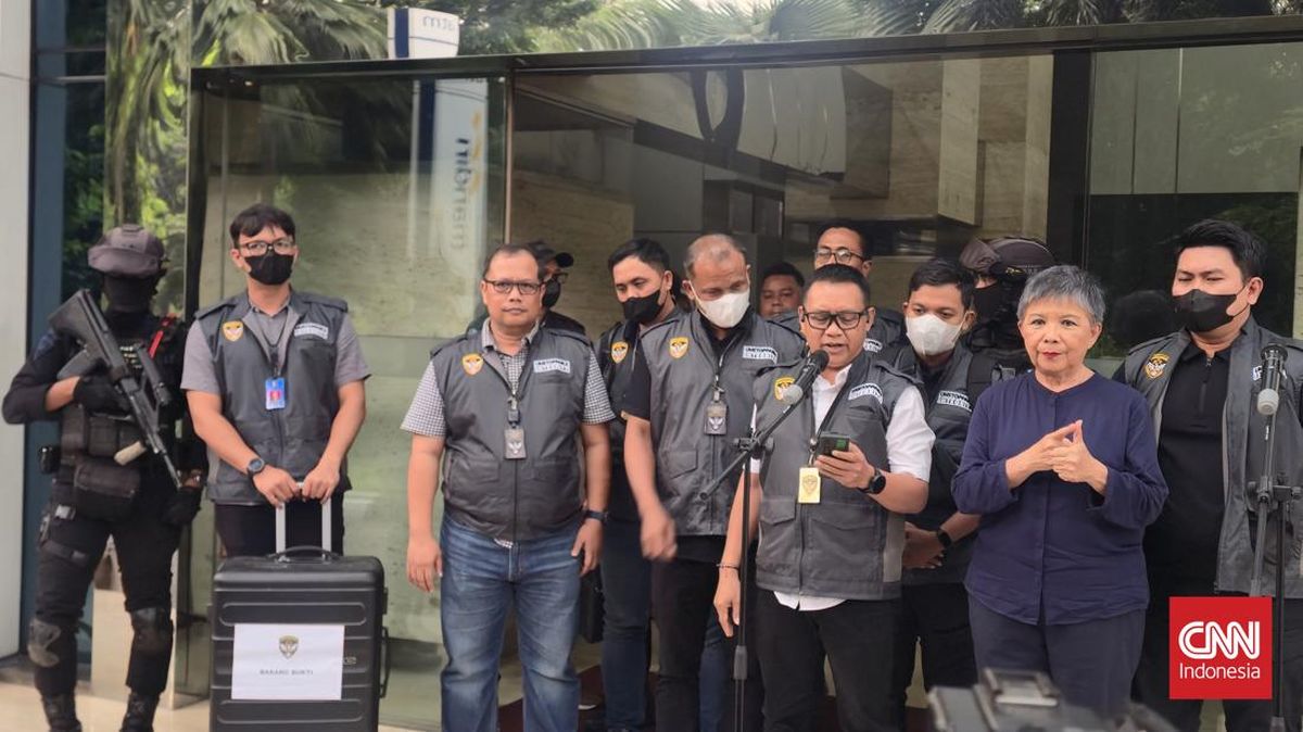 Kortas Tipikor Seizes Documents and Electronic Evidence After Searching Wika Office