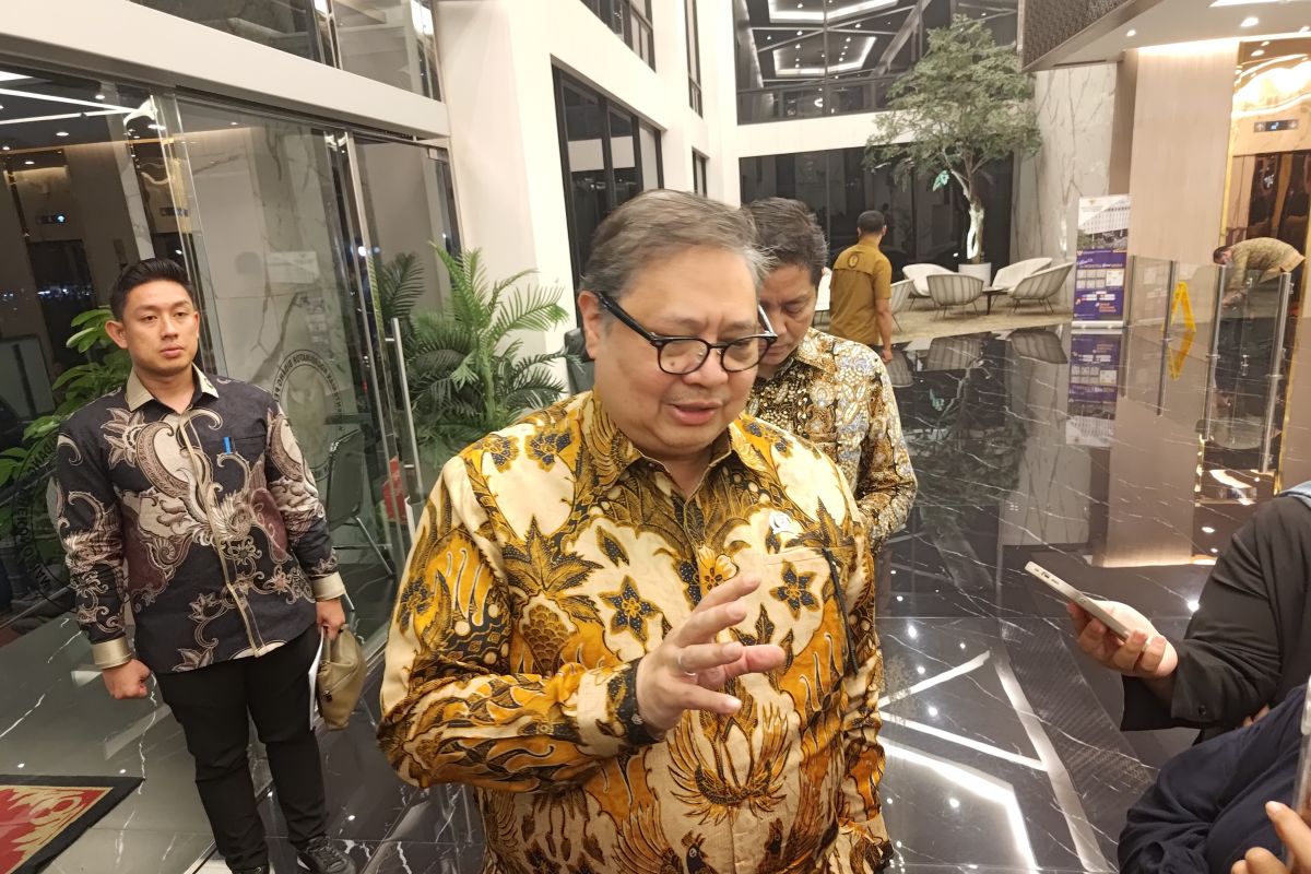 Coordinating Minister Airlangga: BI Rate Hike Aimed at Safeguarding Economic Stability