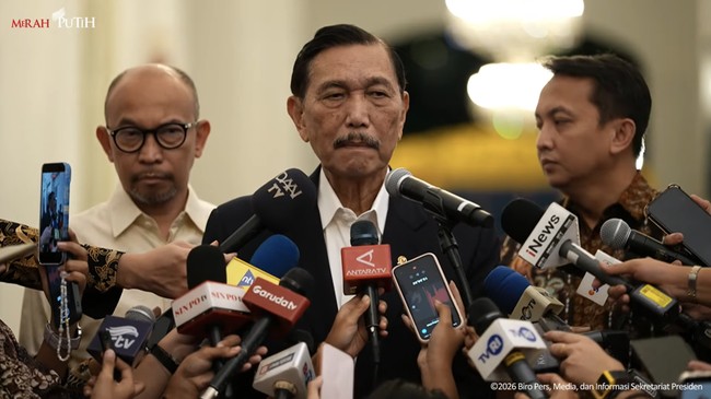 Luhut and Chatib's Report to Prabowo: From Free Nutritious Meals to GovTech