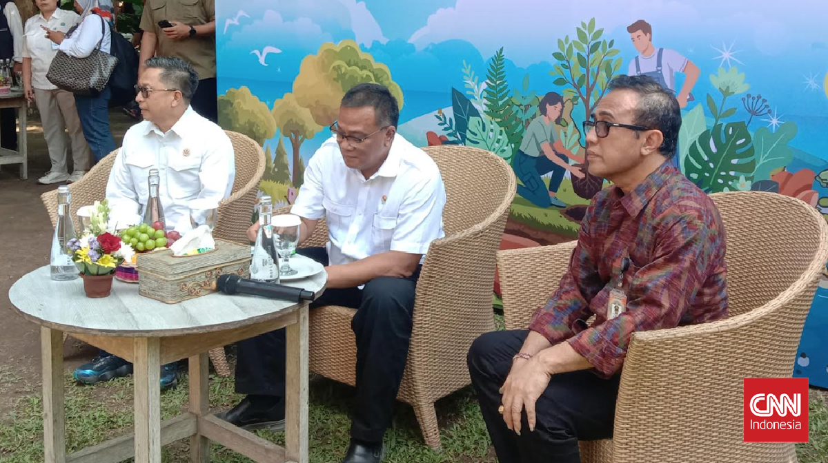 Environment Minister Affirms No Landfill Closures in Indonesia