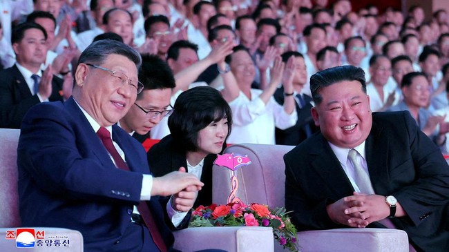 Kim Jong Un and Xi Jinping Show 'Closeness' Sitting Side-by-Side at Stadium
