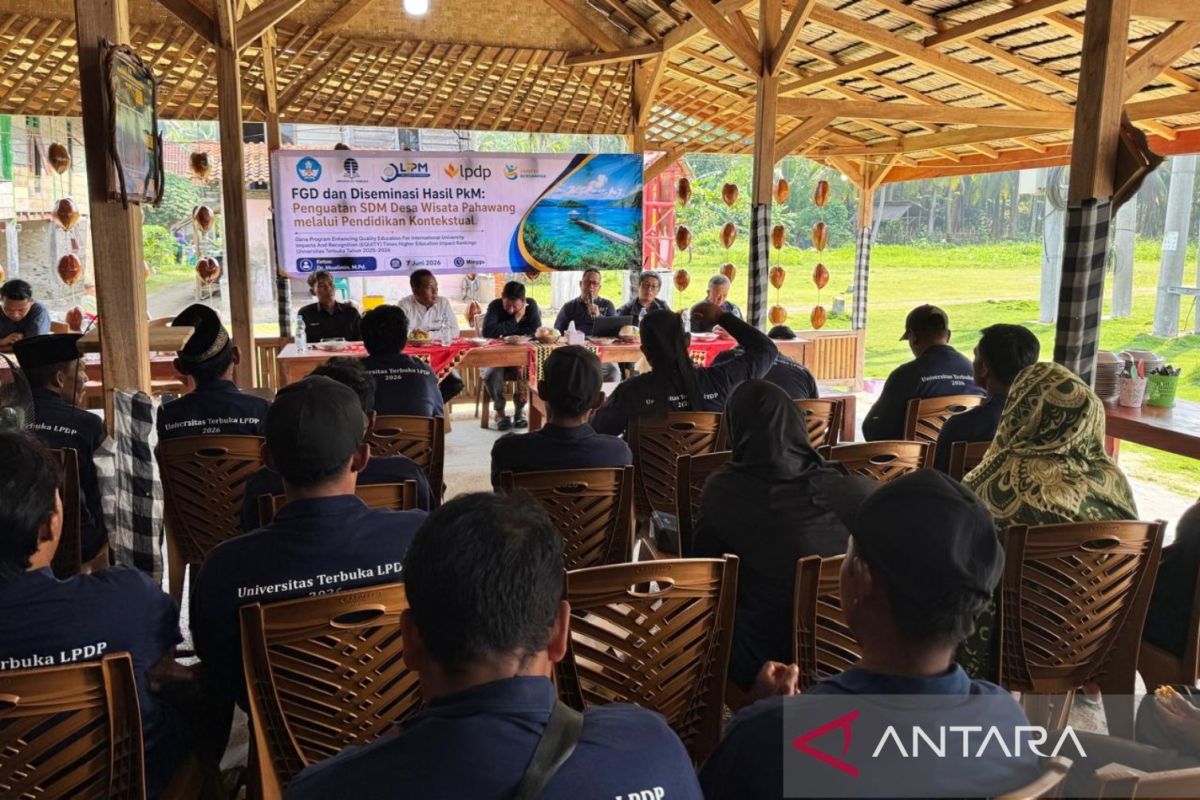Open University strengthens tourism potential and resources in Lampung's Pahawang