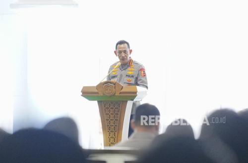 Retirement Age Extended to 60 Years in New Police Law, Here's Chief Sigit's Response