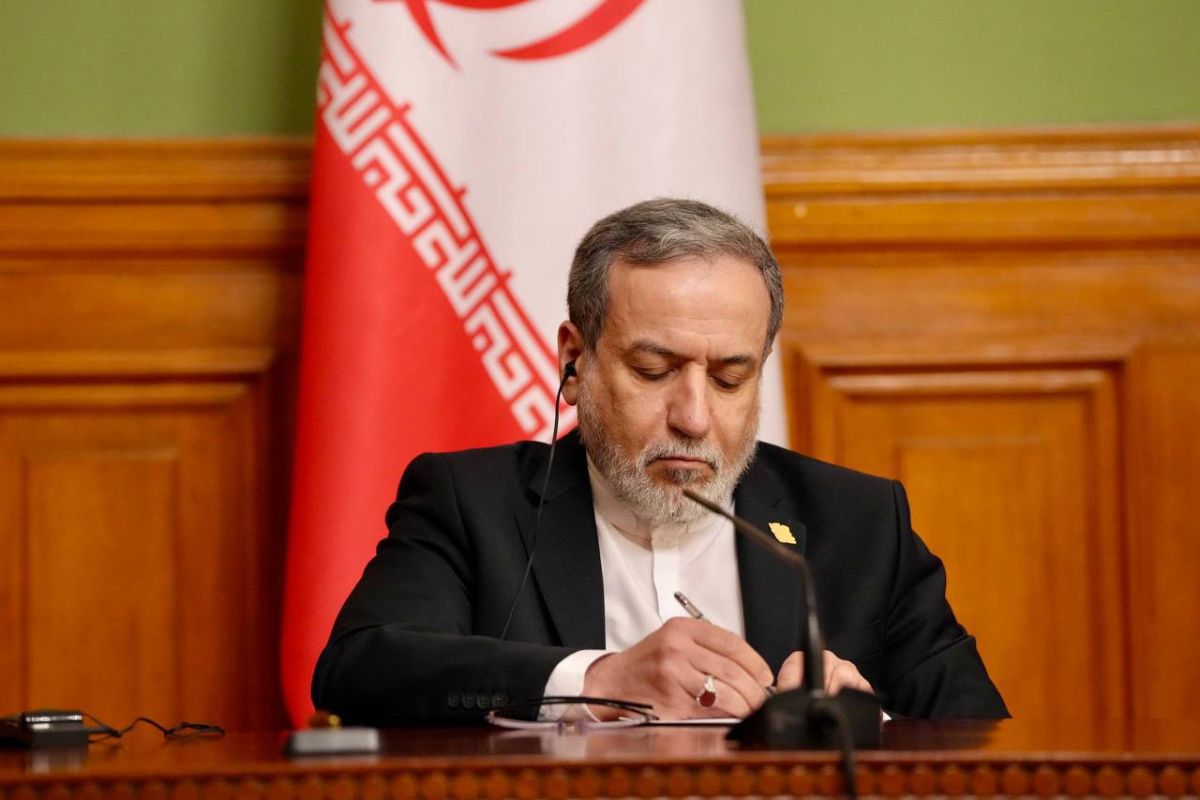 Iran Urges Foreign Forces to Leave Region Surrounding Country