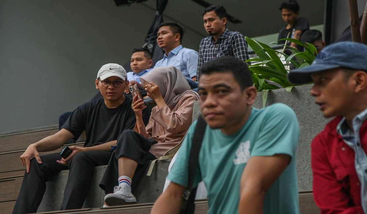 Middle Class Squeezed, Government Urged to Be More Sensitive to Purchasing Power