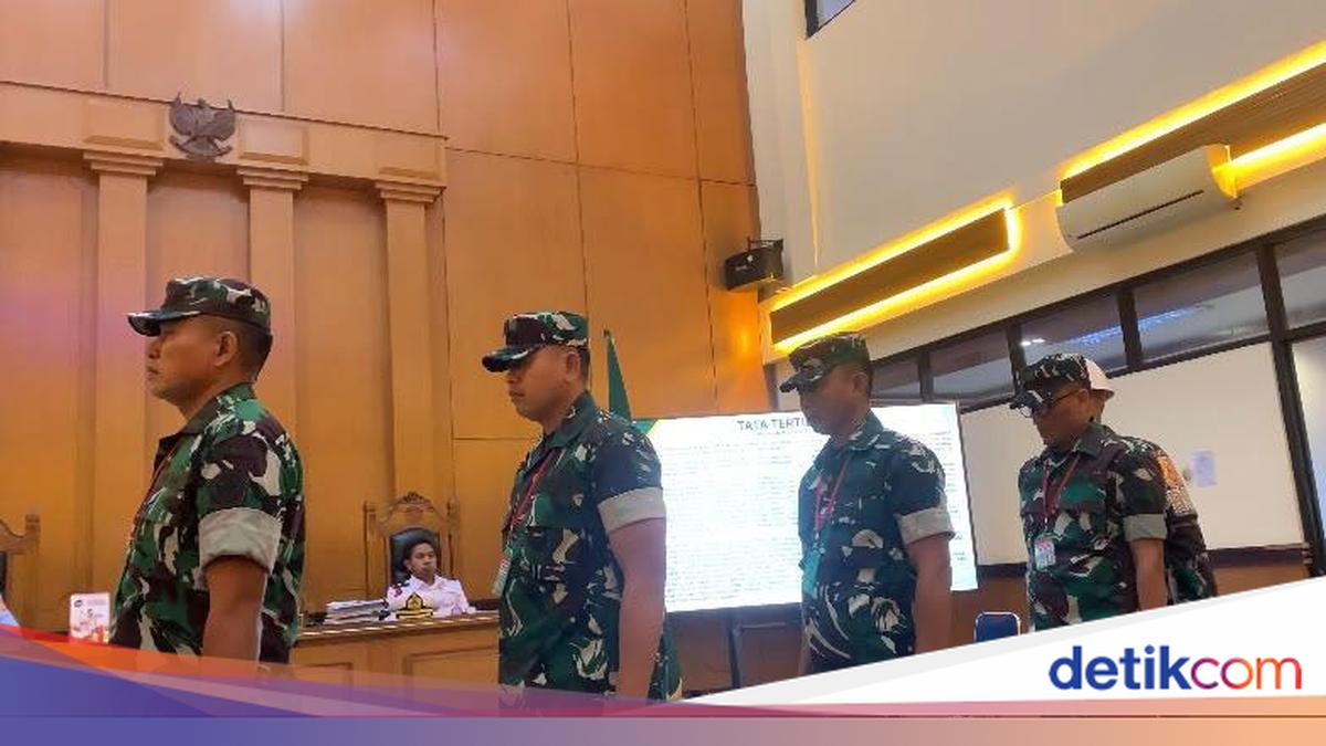 Four Soldiers Sentenced to 1.5 to 3 Years for Acid Attack on Activist Andrie Yunus