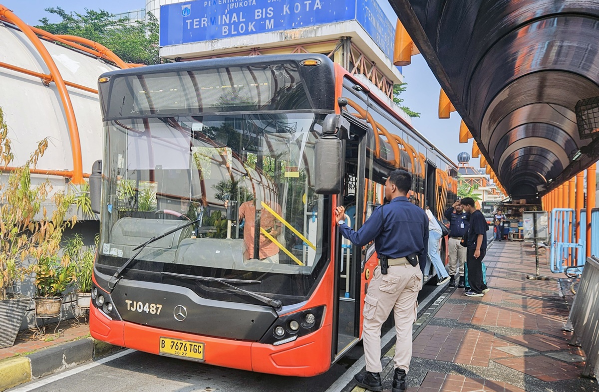 TransJabodetabek Fares Set to Rise, Governor Pramono Explains Impact on Jakarta's Budget