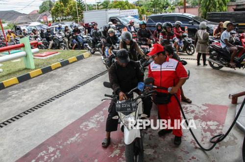 Pertamax Price Surge Sees Citizens Flock to Pertalite