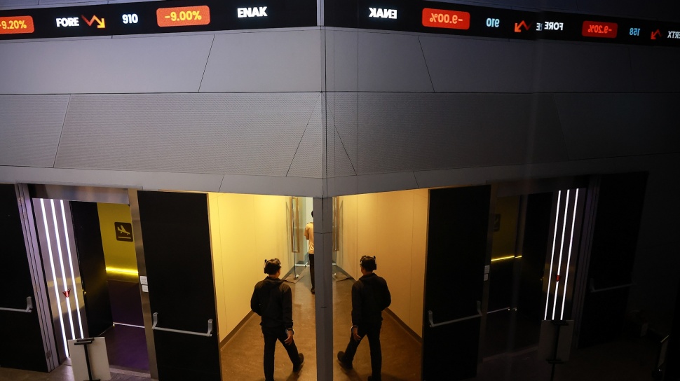 BI's Surprise Rate Hike: Are Bank Stocks Still a Safe Investment?