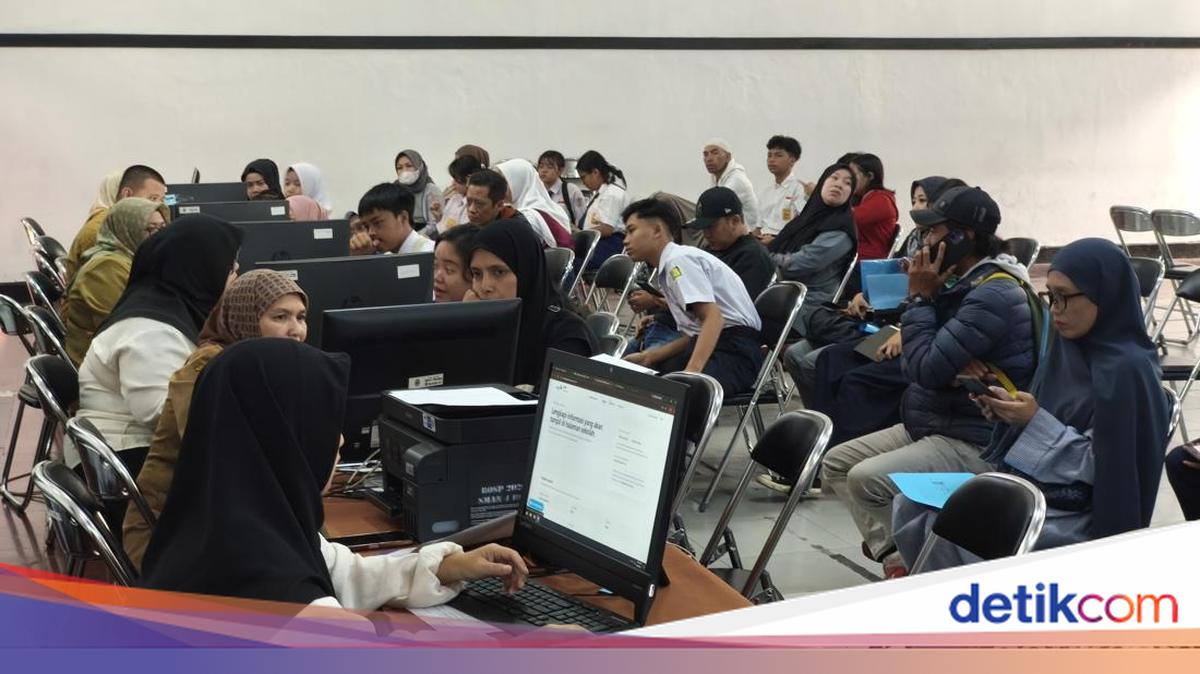 Dedi Mulyadi Dismisses West Java Education IT Chief Amid 2026 Student Admissions Chaos