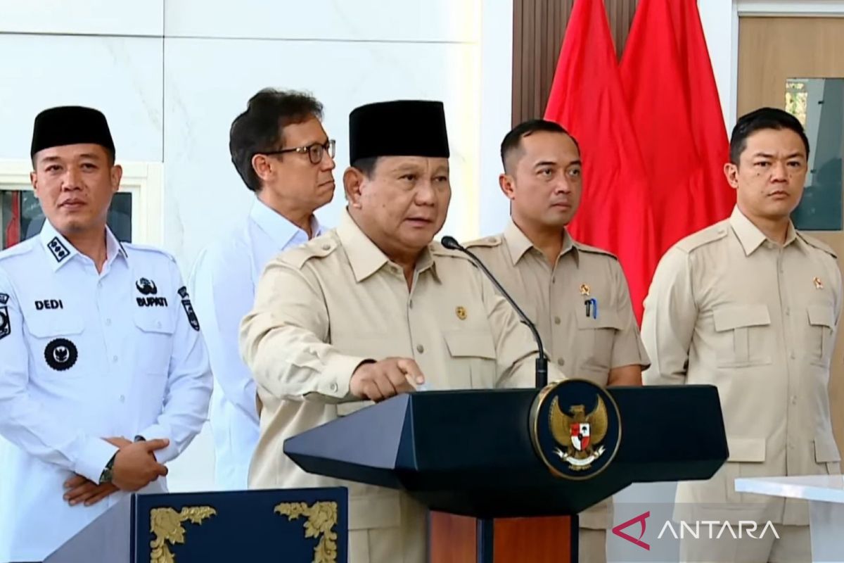 Prabowo targets building and renovating 300–400 hospitals in three years