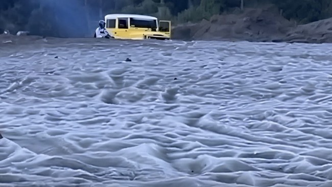 Mount Bromo Blanketed in 'Snow' as Extreme Temperatures Plunge to 2 Degrees Celsius