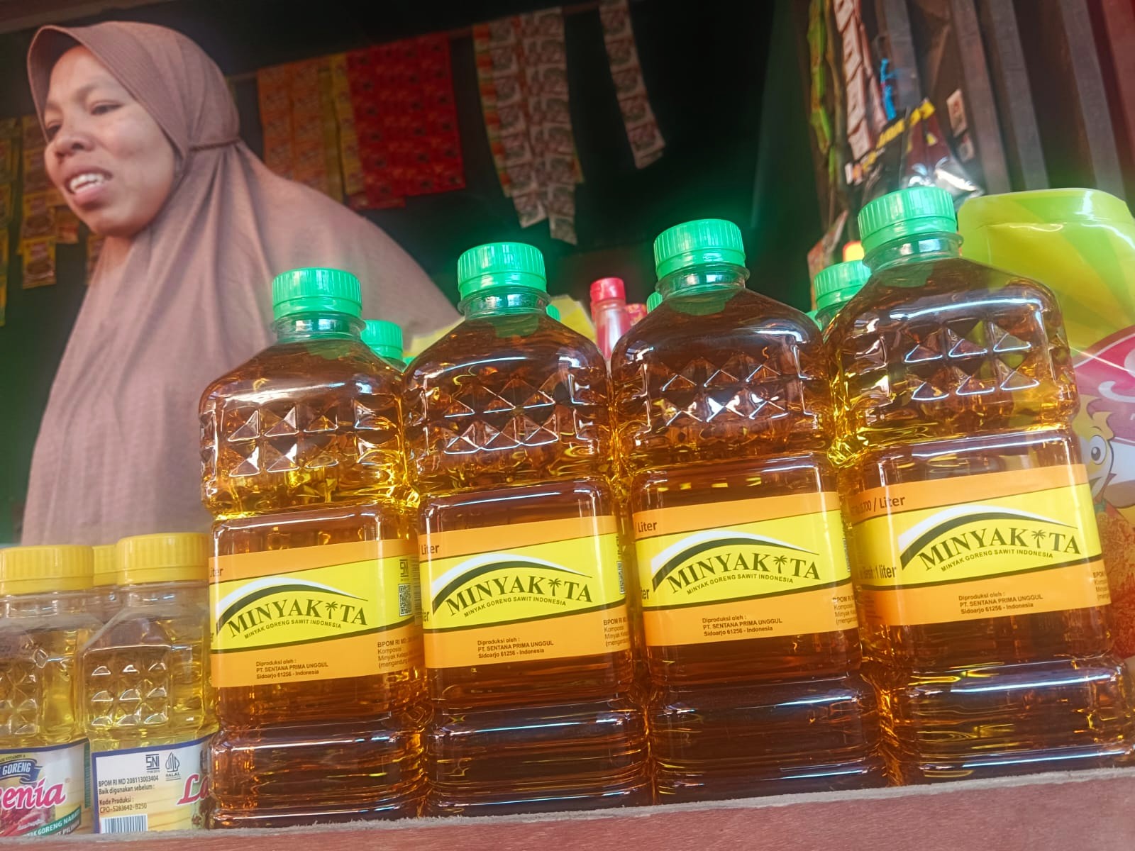 Traders in Kupang Manipulate Minyakita Prices, Reaching Rp18,000 per Litre