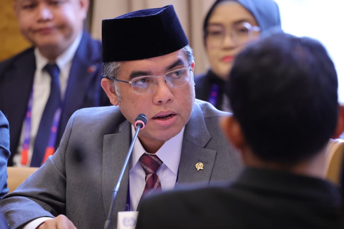 Indonesia urges Asia-Pacific nations to bolster human resource training amid AI disruption