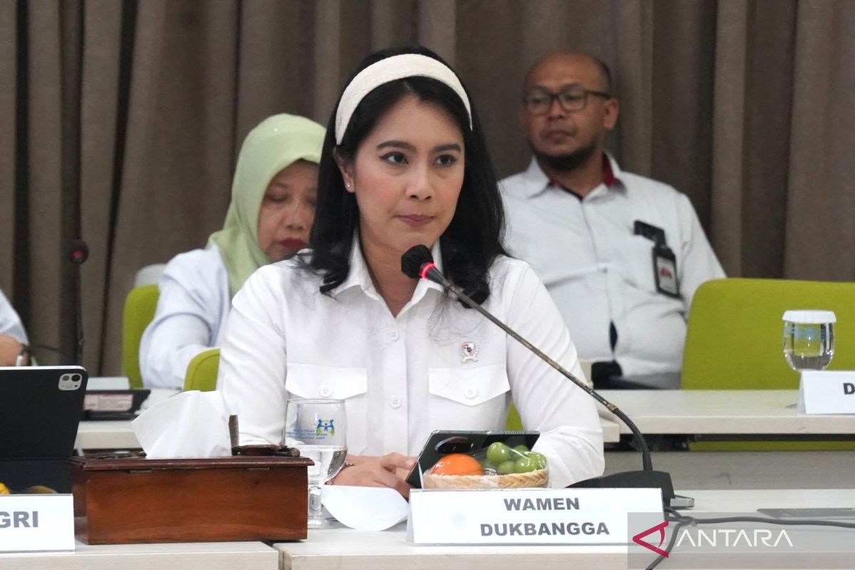 Ministry of Population and Family Development Strengthens Family Role to Protect Children Online