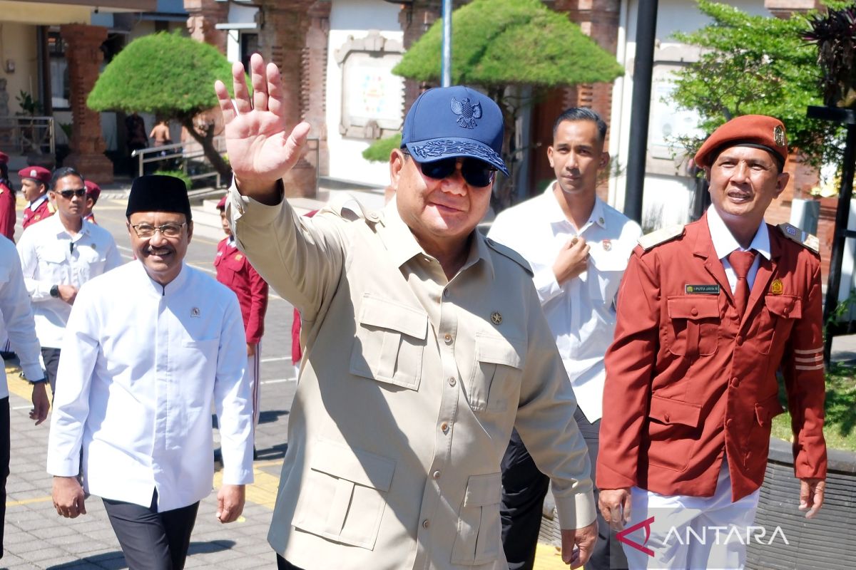 Hoax! Prabowo sells Papuan forests to sustain free meals programme
