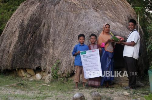 Simplicity Wrapped in Exoticism: Green Kurban Distributes Sacrificial Animals to Kampung Oeue in Remote NTT