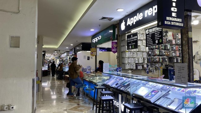 Chinese-Made Phones Being Abandoned as a New King Suddenly Emerges