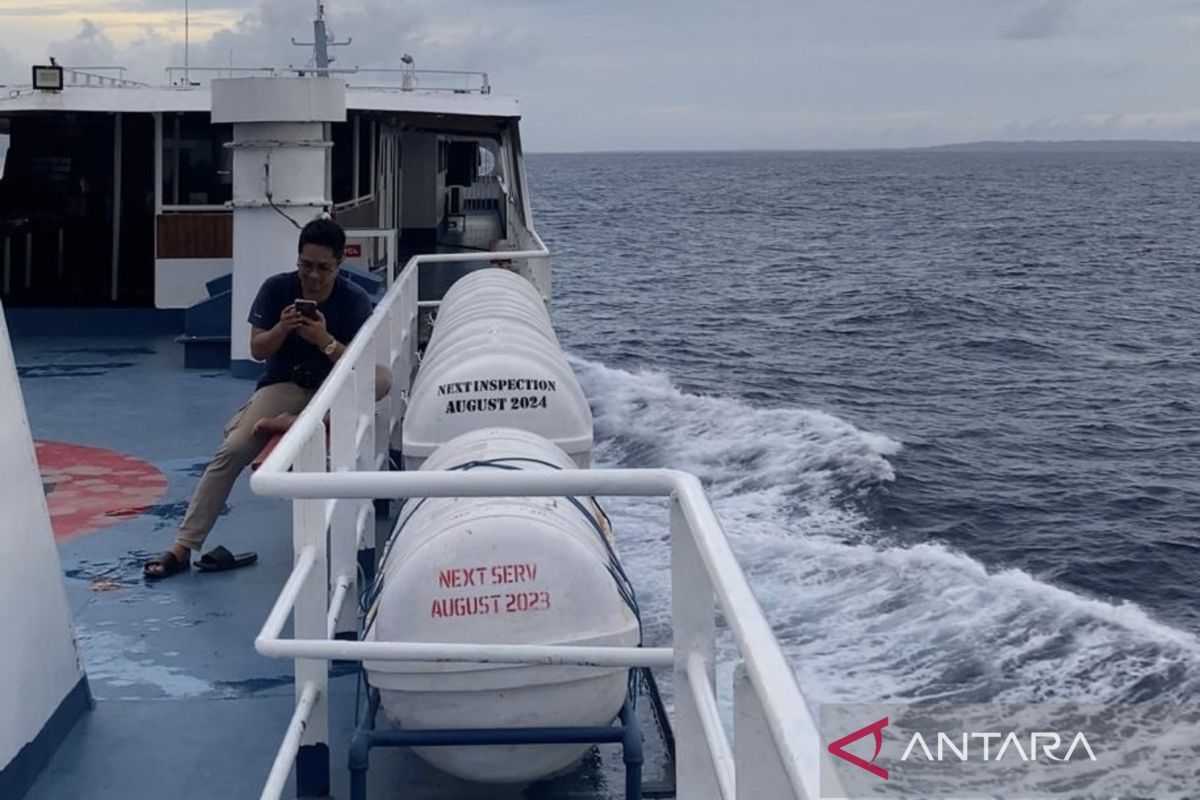 BMKG warns of high wave risks in several Southeast Sulawesi waters