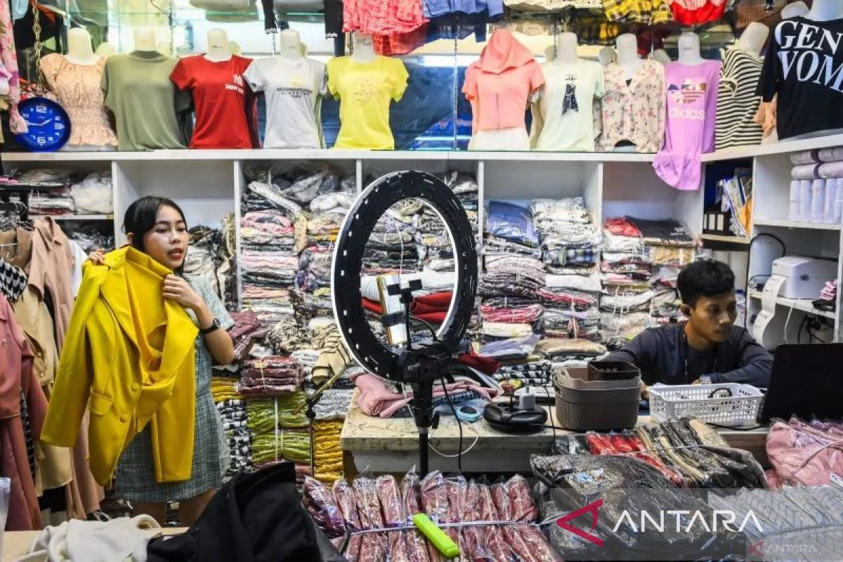 Economist: Consumption of Local Products Can Boost Labour Absorption