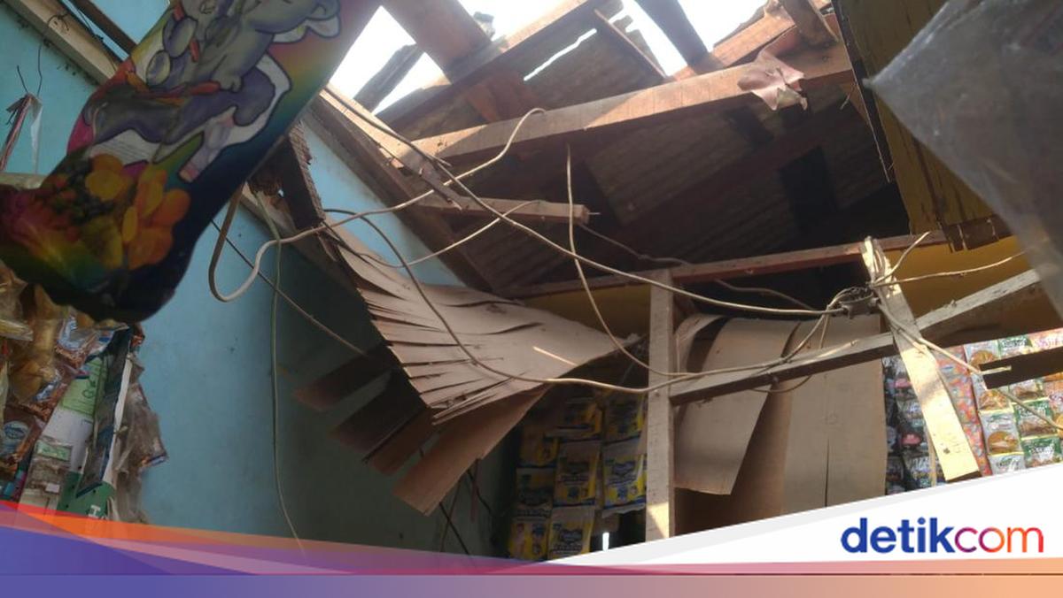 House in North Jakarta Destroyed by Flying Oxygen Cylinder, Owner Traumatised
