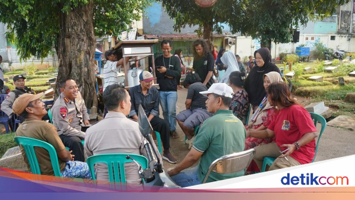 Brimob PMJ Engages Residents to Bolster Public Order Through 'On The Spot' Jakarta Programme