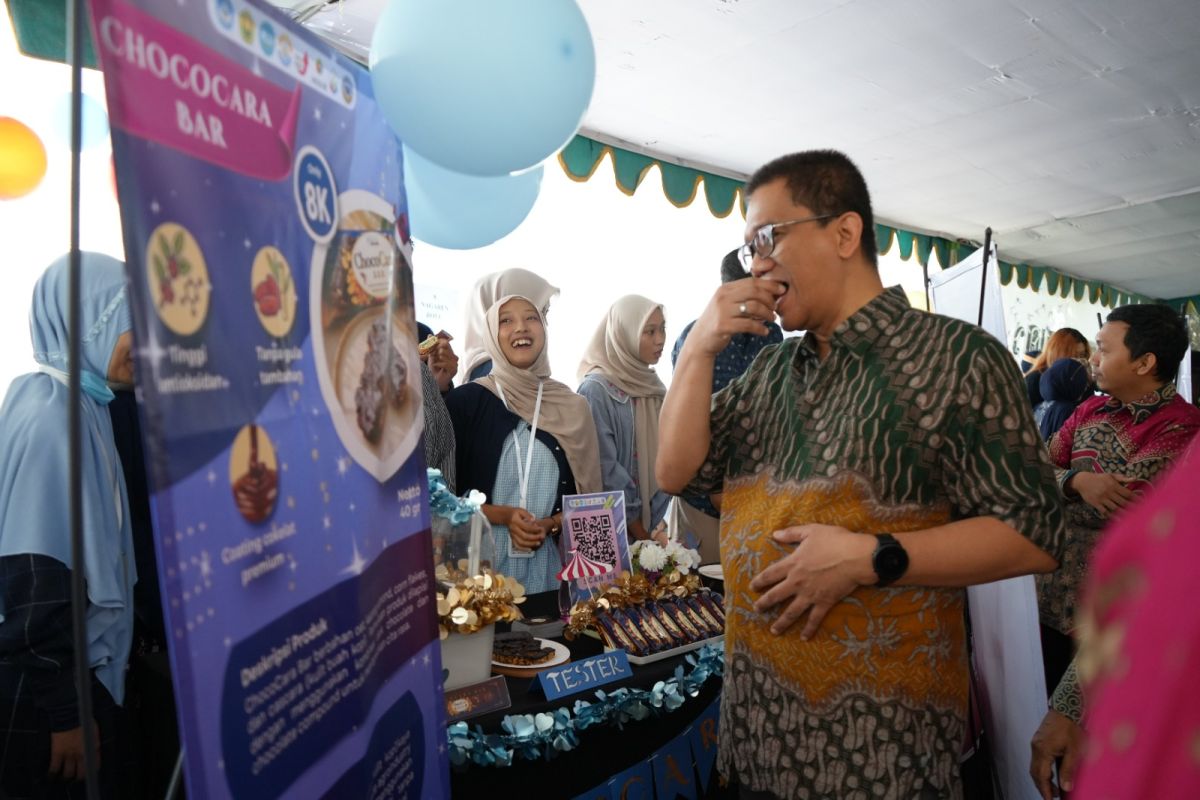 Unej Students Transform Coffee Skin Waste into Antioxidant-Rich Snack