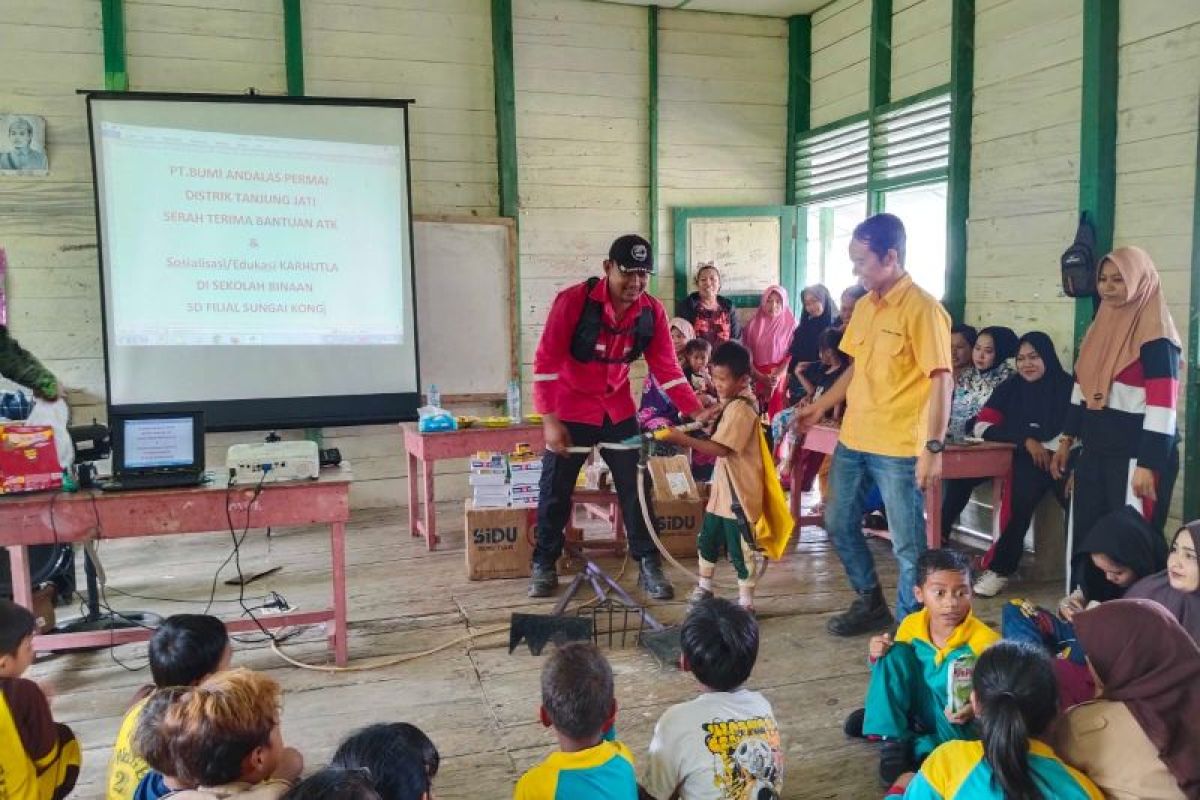 BNPB deploys water bombing helicopters to South Sumatra as fires rage