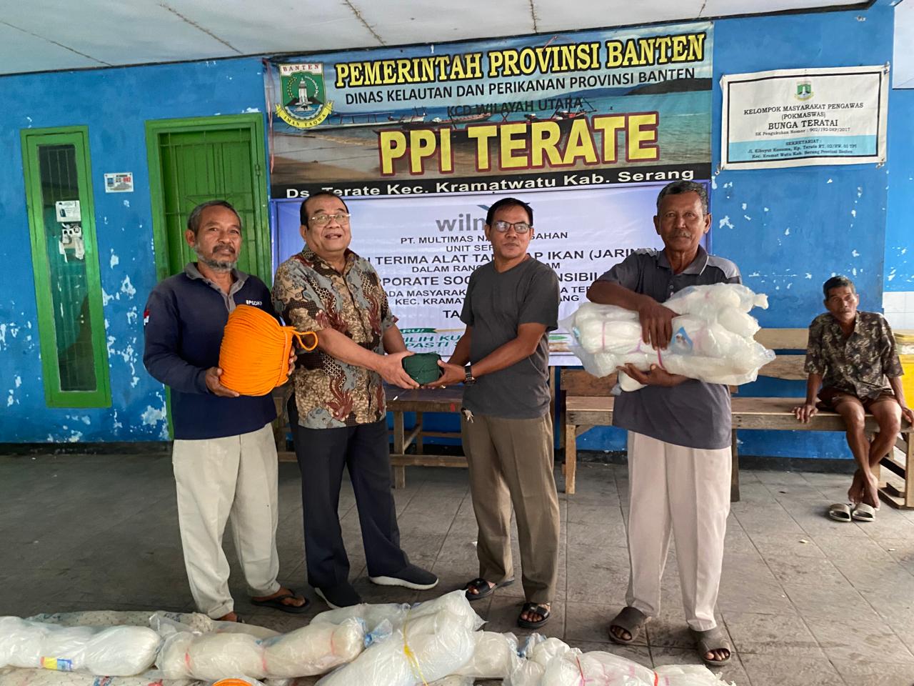 Wilmar Group Unit Continues Fishery Support Programme for Serang Fishermen