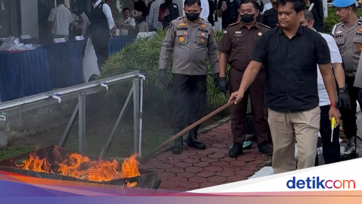 Riau Police Destroy Rp 8.4 Billion in Drugs, Claim 32,000 Lives Saved