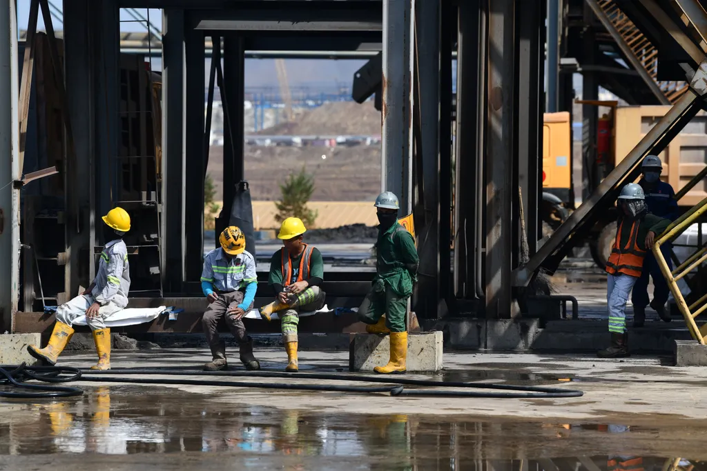 DSI's Takeover of Ferroalloy Exports Triggers 'Wait and See' Stance