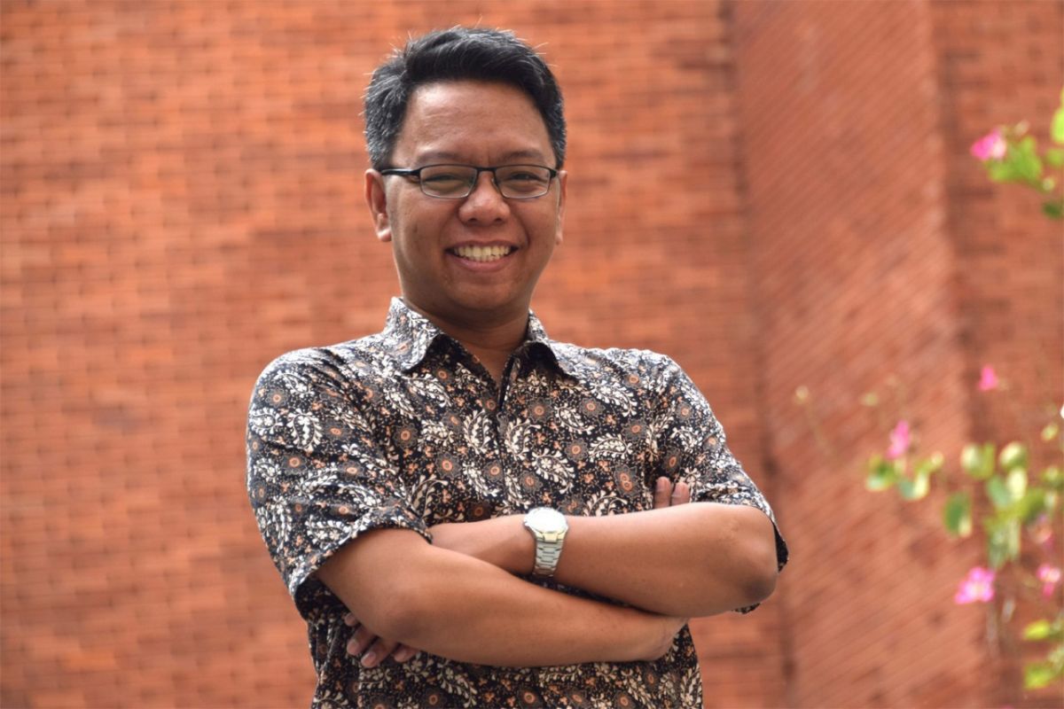 Analyst says aircraft carrier must align with Indonesia's defence needs